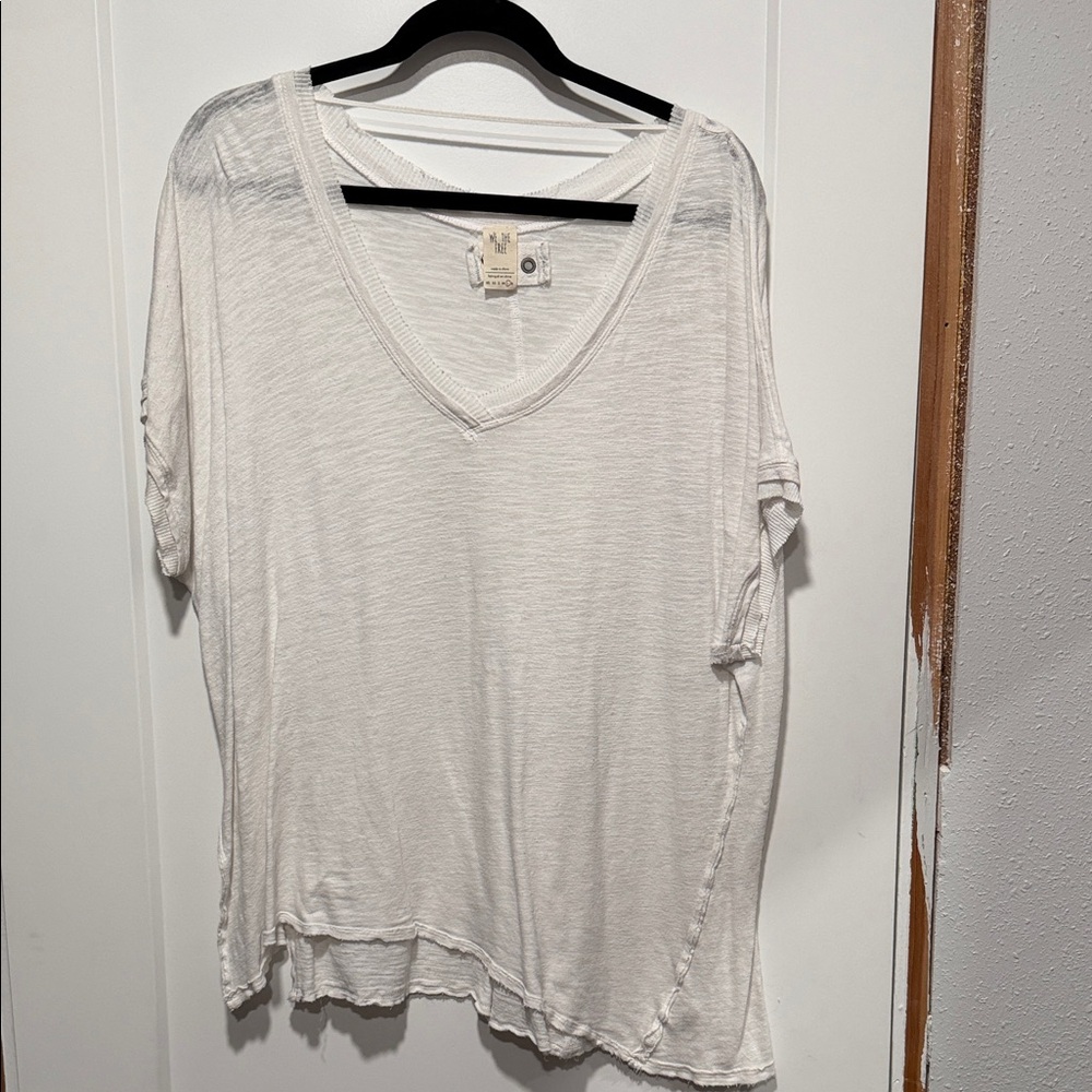We The Free Cream V-Neck Short Sleeve Tee